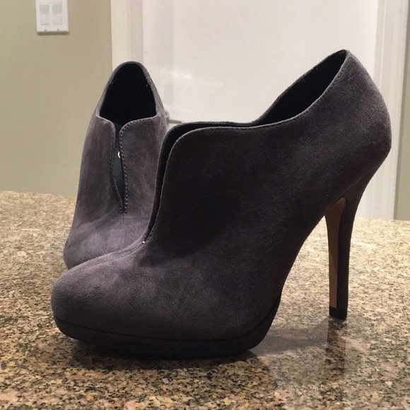New Dark Grey Suede Bootie Heels - Aldo - Picture 1 of 2